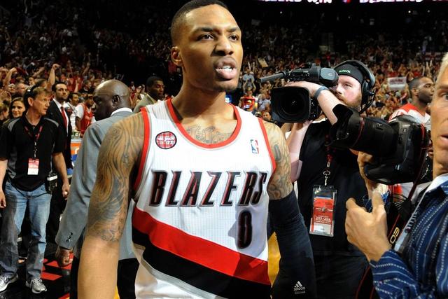 杨瀚森17+12青岛胜山东 范子铭24分首钢负山西